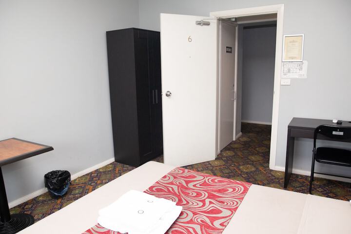 Room 19 of 46