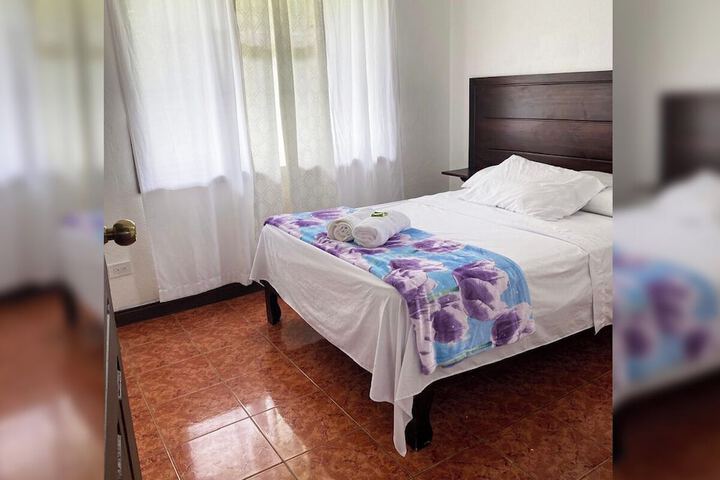 Room 5 of 17