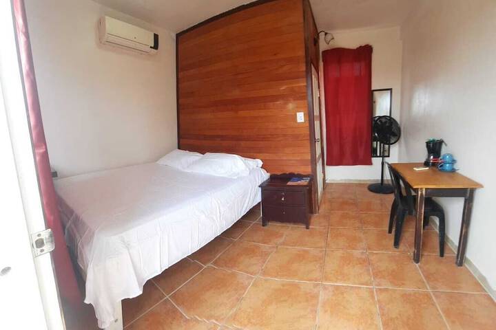 Room 10 of 30