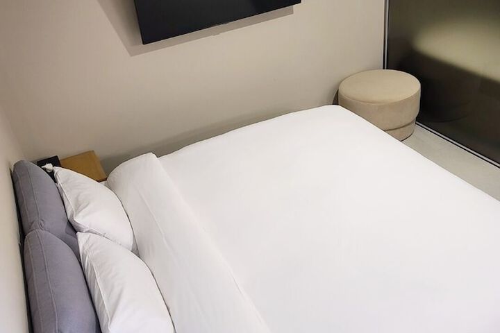 Room 32 of 219