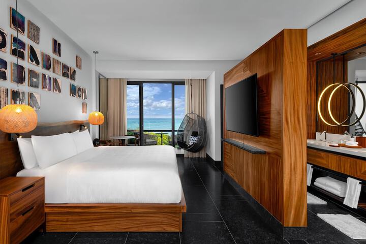 Room 14 of 111
