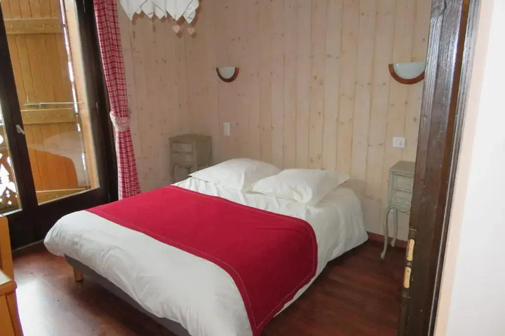 Room 4 of 14