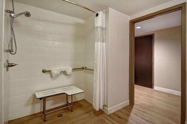 1 King Bed with Shower (7 of 14)