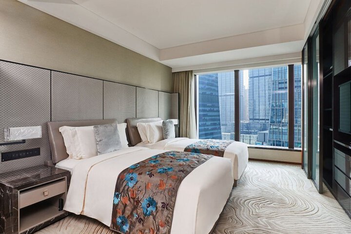 Room 38 of 102