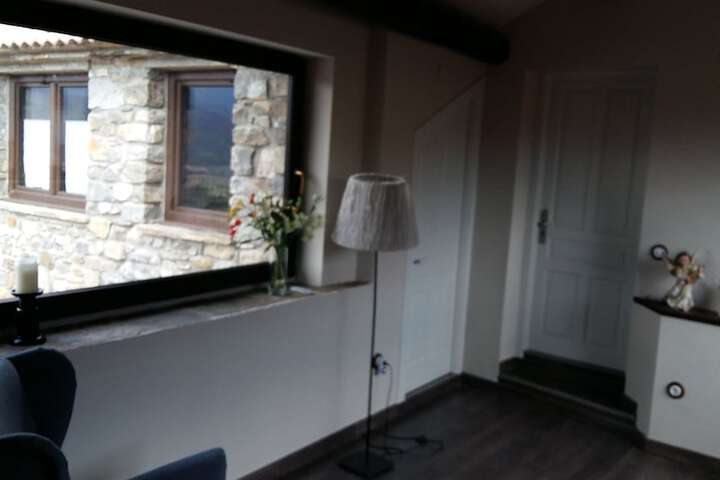 Room 27 of 64