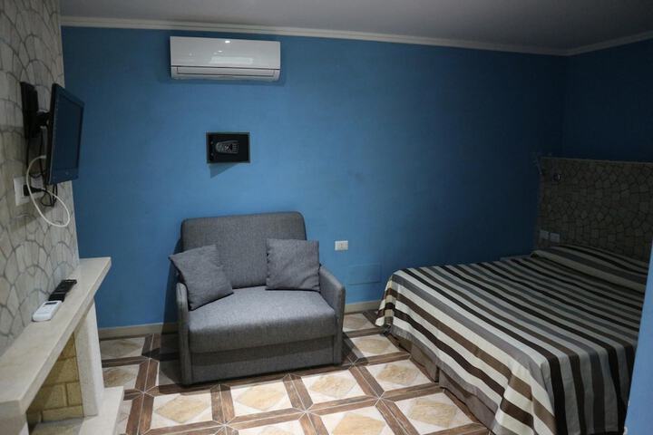 Room 10 of 68