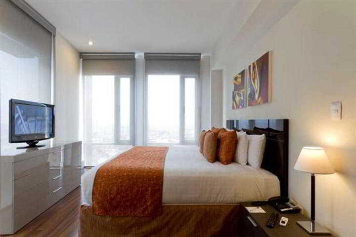 Room 4 of 4
