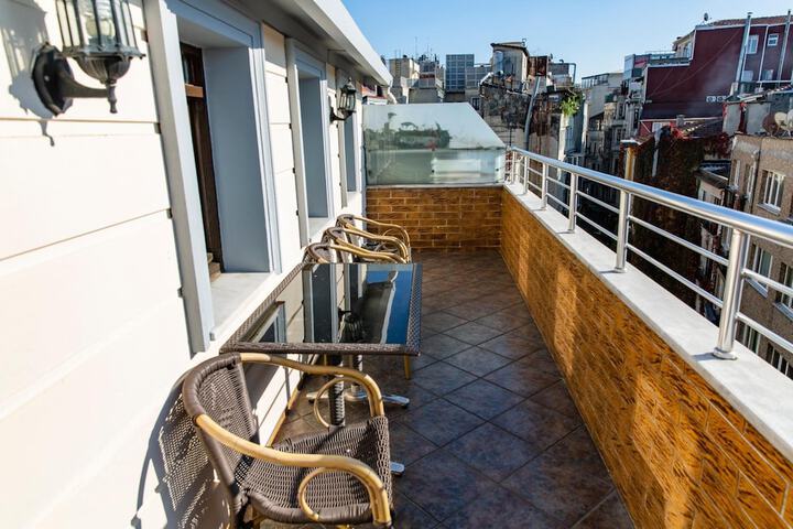 Terrace/Patio 25 of 40