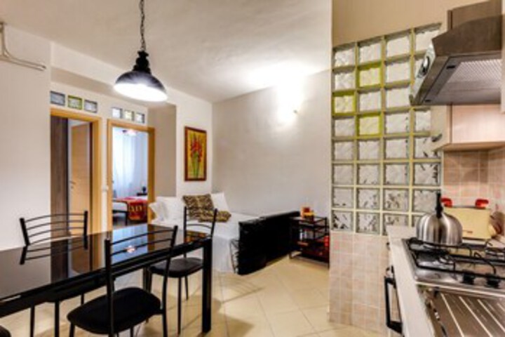 Room 8 of 25