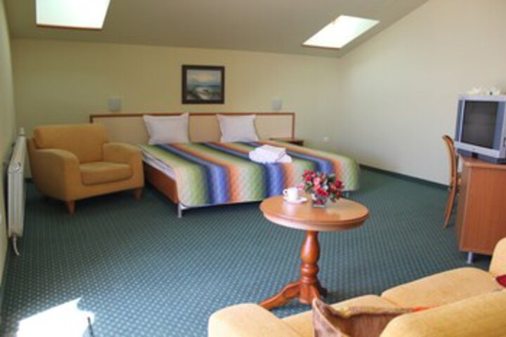 Room 15 of 19