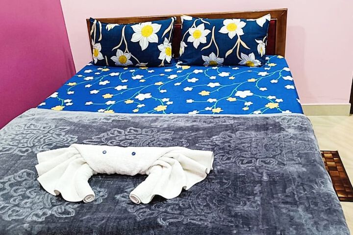 Room 5 of 6