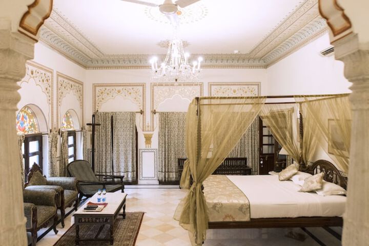 Room 5 of 70
