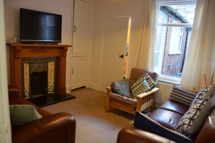 Room 10 of 18
