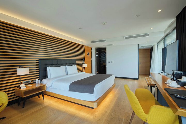 Room 129 of 203