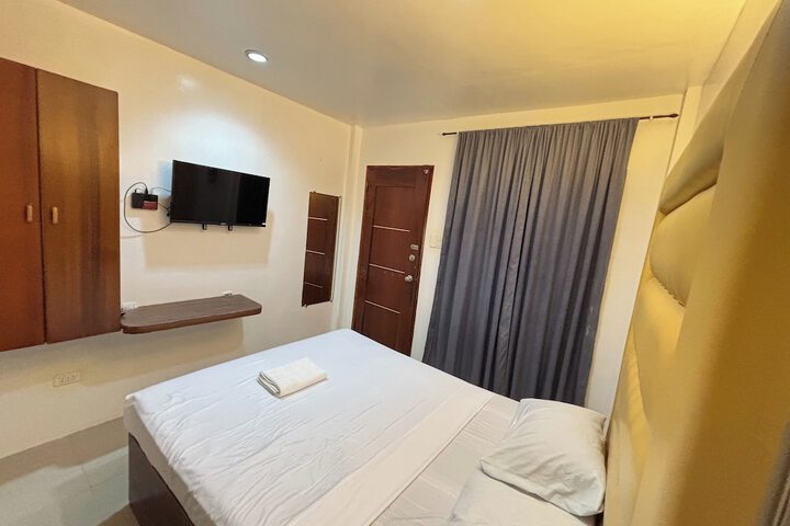 Room 12 of 20
