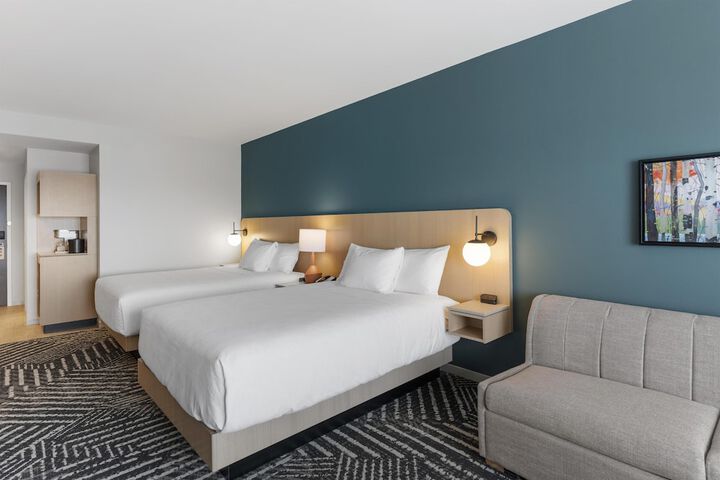 Room 44 of 103