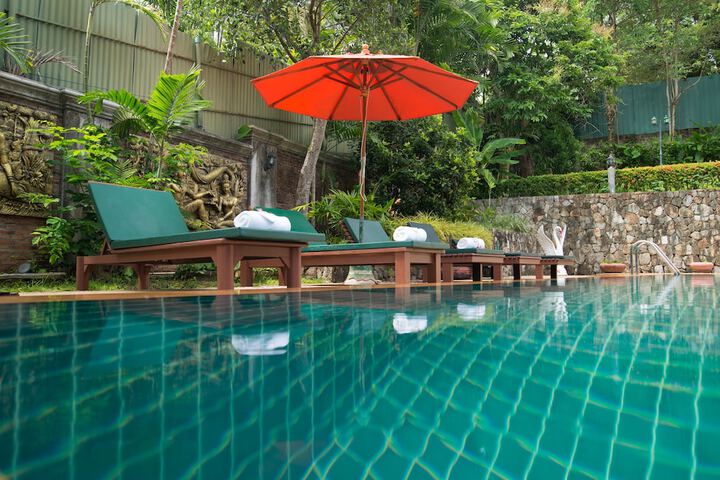 Pool 26 of 38