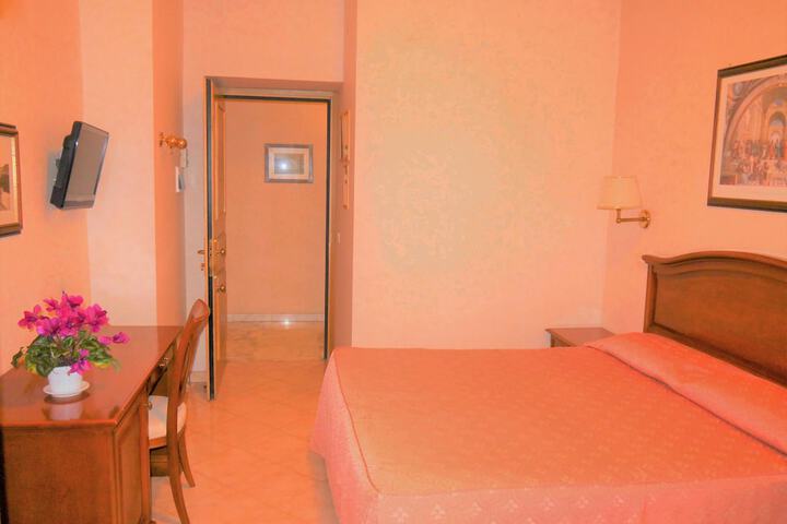 Room 46 of 201