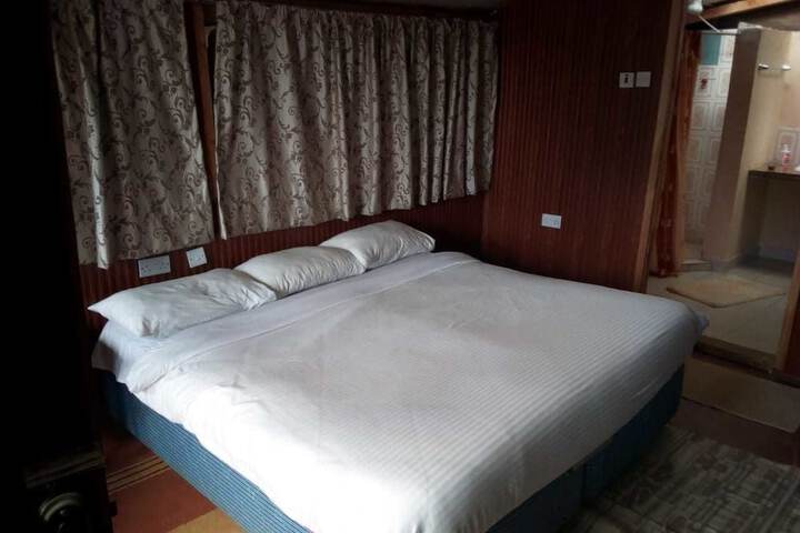 Room 13 of 53