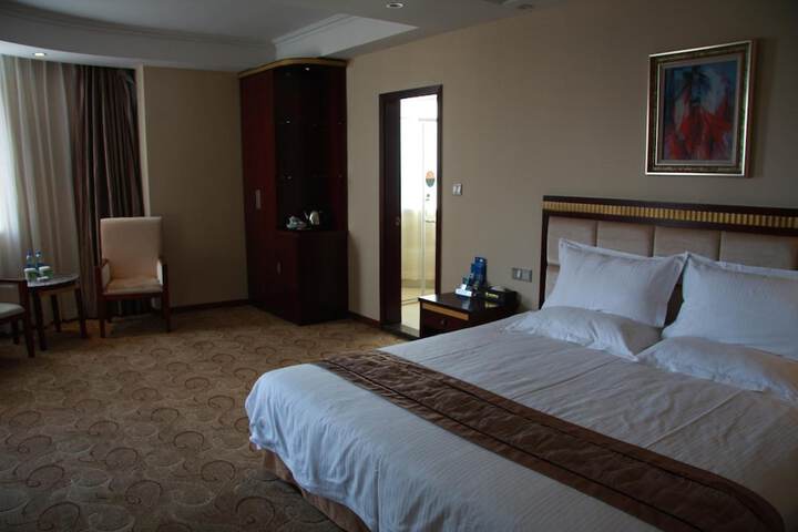 Room 20 of 42