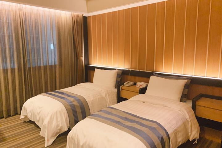 Room 21 of 30
