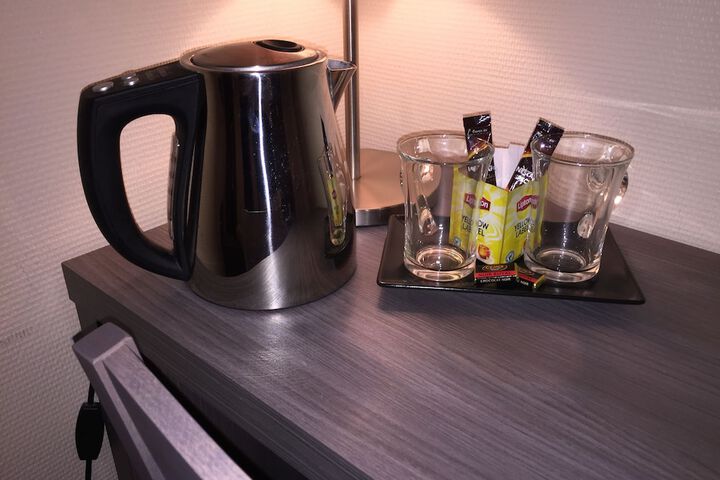 Room 9 of 40
