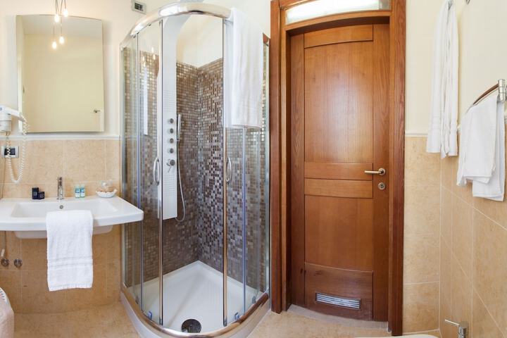 Clean Restrooms