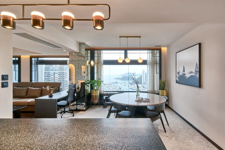 Room 3 of 85