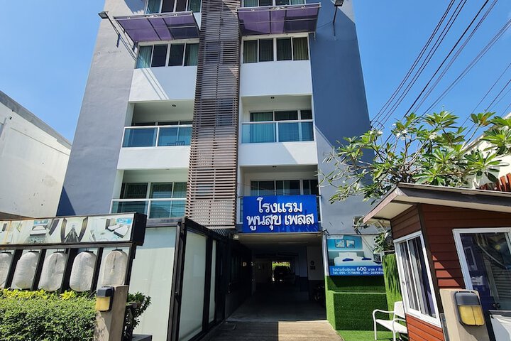Poonsuk Place Hotel