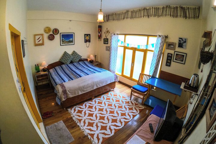 Room 17 of 63