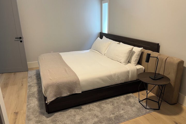 Room 11 of 109