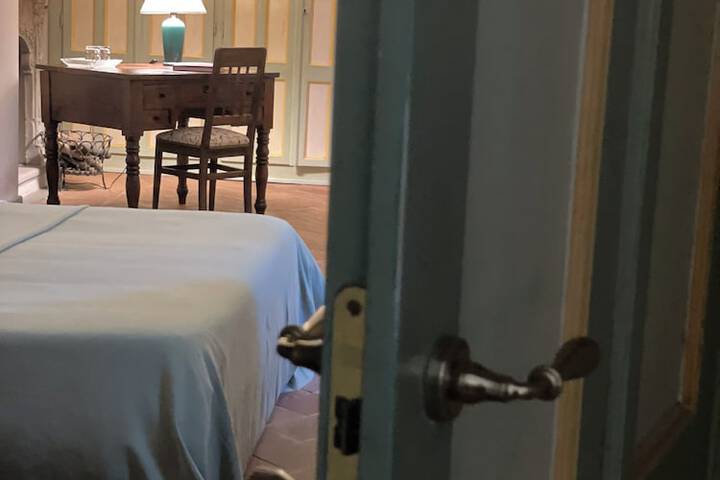 Room 21 of 60