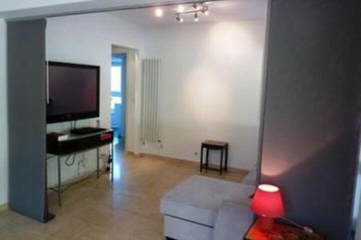 Room 9 of 17