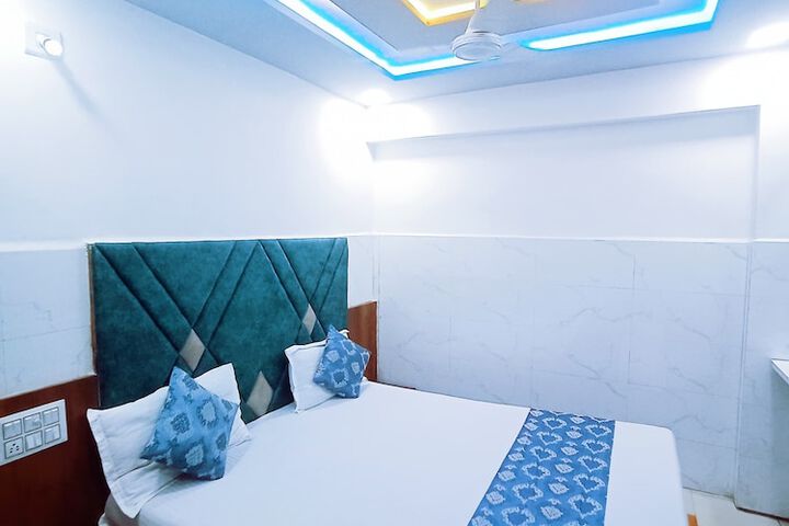 Room 3 of 25