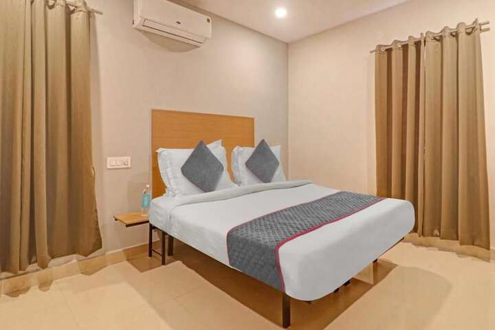 Room 7 of 13
