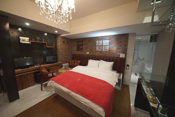 Room 22 of 68