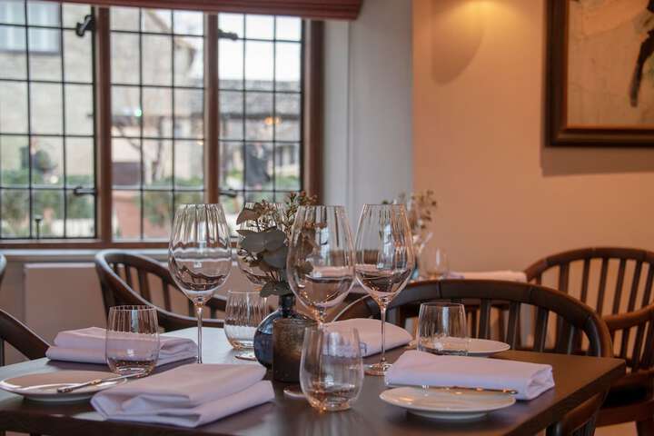 Dining 55 of 109