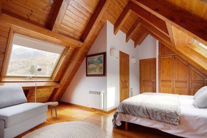 Room 8 of 24