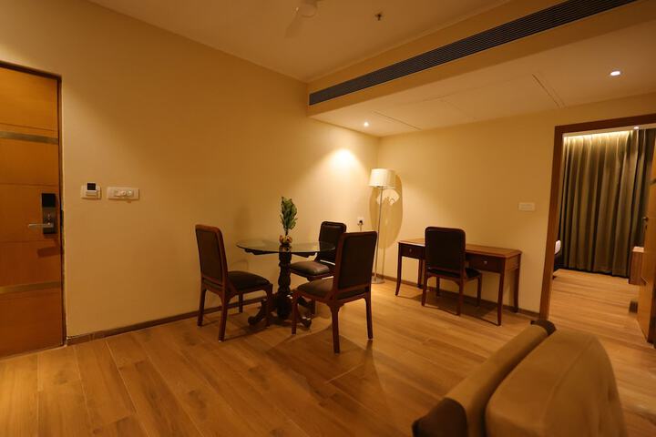 Room 8 of 15