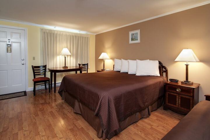 Room 12 of 29