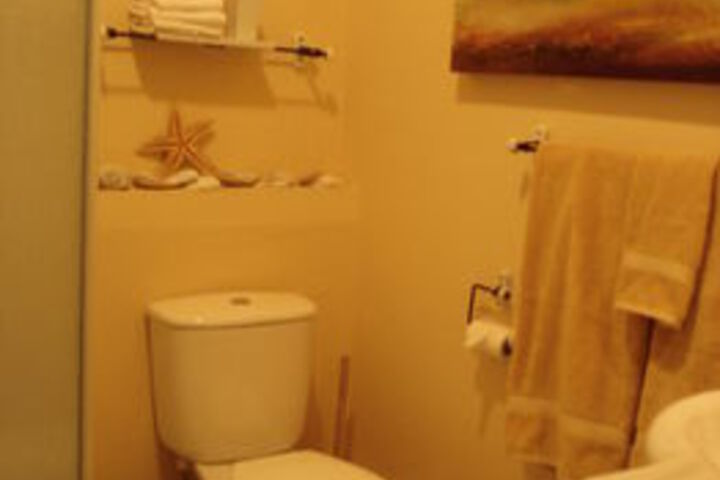 Room 2 of 16