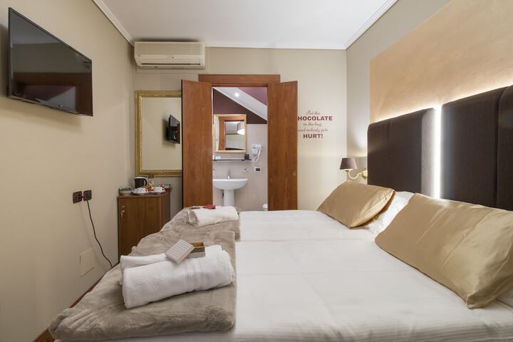 Room 14 of 41