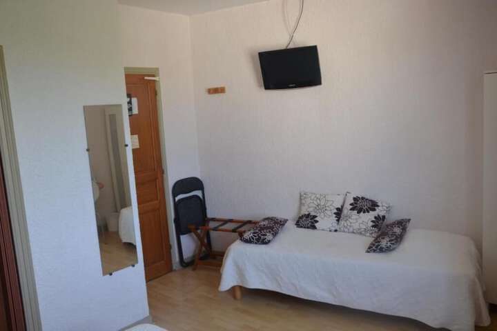 Room 13 of 49