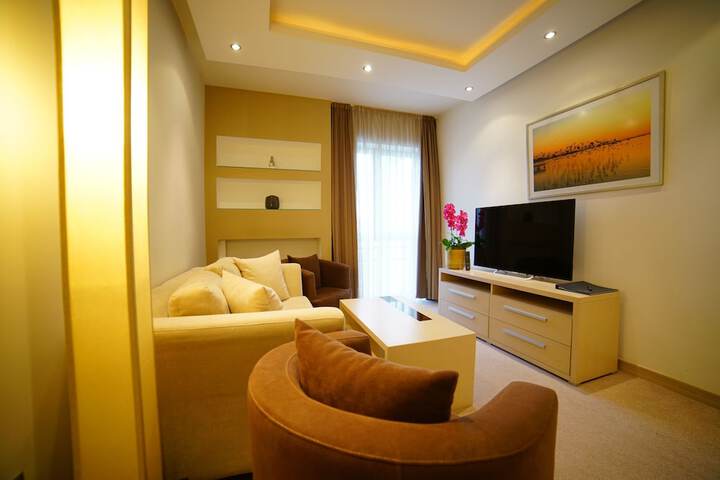 Room 12 of 38