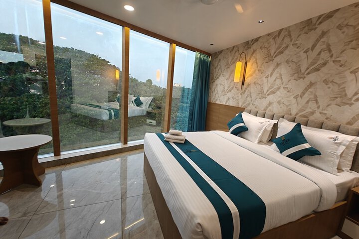 Room 16 of 21