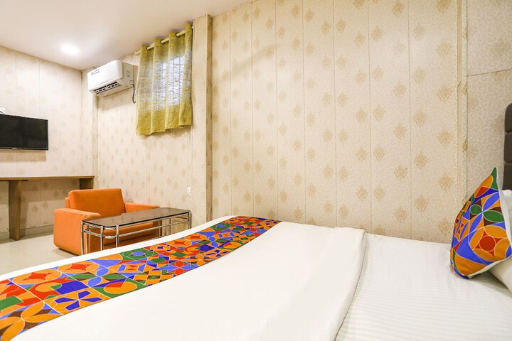 Room 17 of 23
