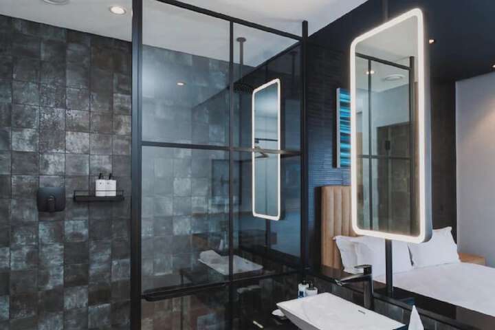Room 20 of 29