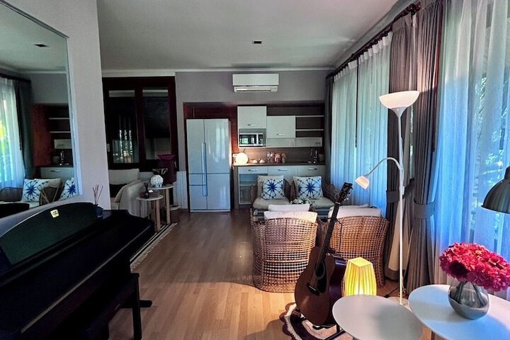 Room 52 of 114