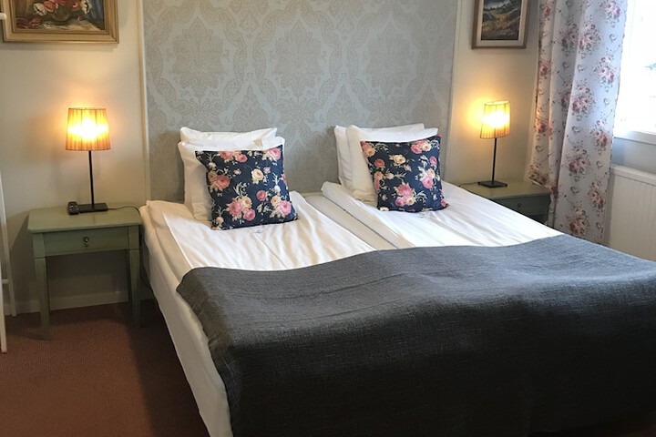 Room 13 of 72