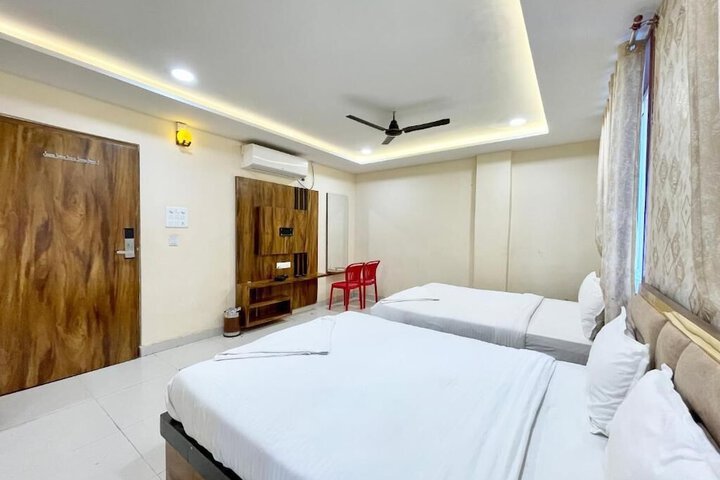 Room 6 of 42